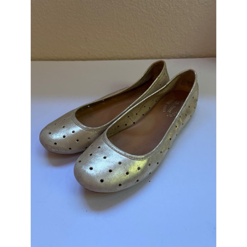 Kork Ease Gold Metallic Flats Women’s Size 6
